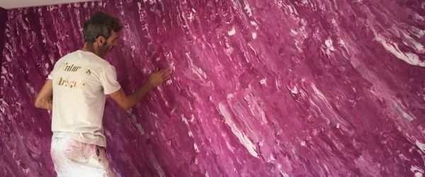 Aplicando cera al Estuco Marmol