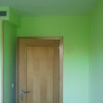 dormitorio verde oscuro y verde claro 8