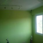 dormitorio verde oscuro y verde claro 9