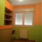 Habitacion Infantil Plastico Sideral Naranja y Esmalte Valacryl color verde con mueble (8)