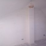 Aplicado 3 manos de Aguaplast en techo y paredes Buhardilla (4)