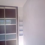 Paño Dormitorio Mano de plastico sideral S-500 color gris claro para estuco (4)