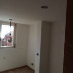 Aplicado 1ª Mano de Aguaplast Macyplast en techos y paredes