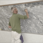 Aplicando cera al Estuco Marmol Coslada