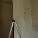 Aplicando 2 mano de macyplast en techos y paredes (2)