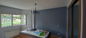 Dormitorio Color Blanco roto azulado y Azul grisacio oscuro (1)