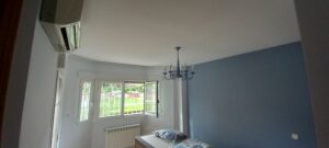 Dormitorio Color Blanco roto azulado y Azul grisacio oscuro (2)